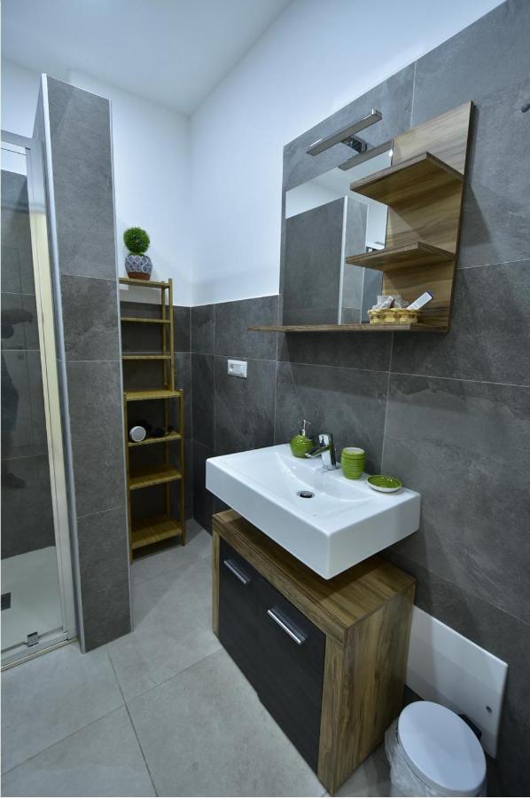 Hotel Via Cino Cagliari Esterno foto